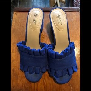Avon Cushion Walk Royal Blue sz 8 Open Toed Heels